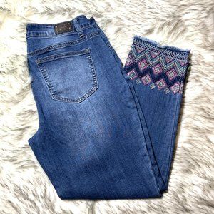 Earl Jeans Embroidered Cropped Leg/ Ankle Jeans 10